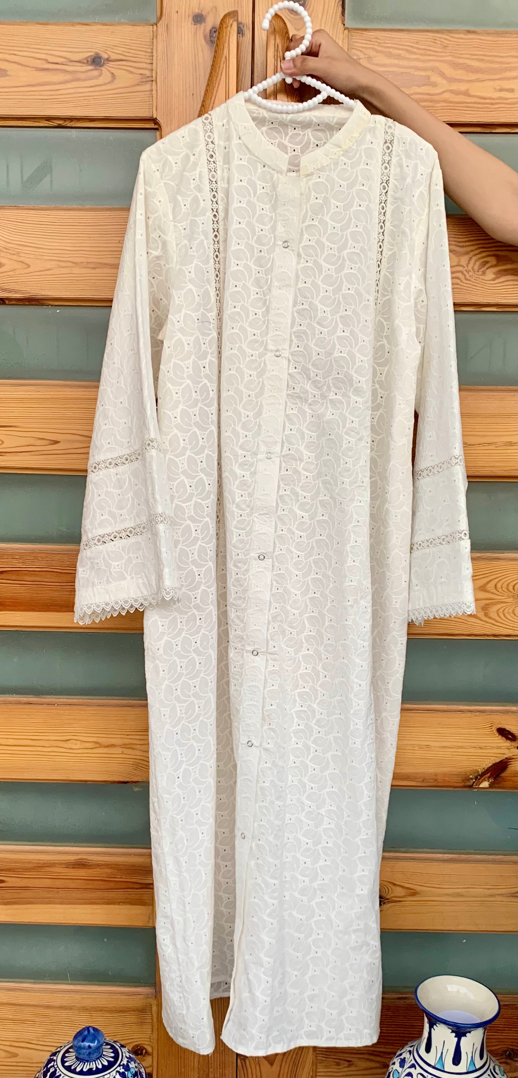 0986-CHIKANKARI COTTON GOWN
