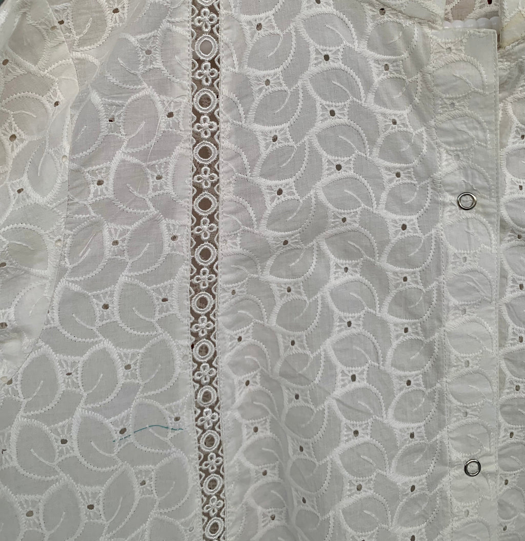 0985-CHIKANKARI SOFT COTTON ABBAYA/GOWN